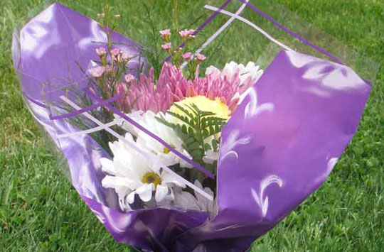 Flower-Bouquet-at-Cypress-Hills-Cemetery
